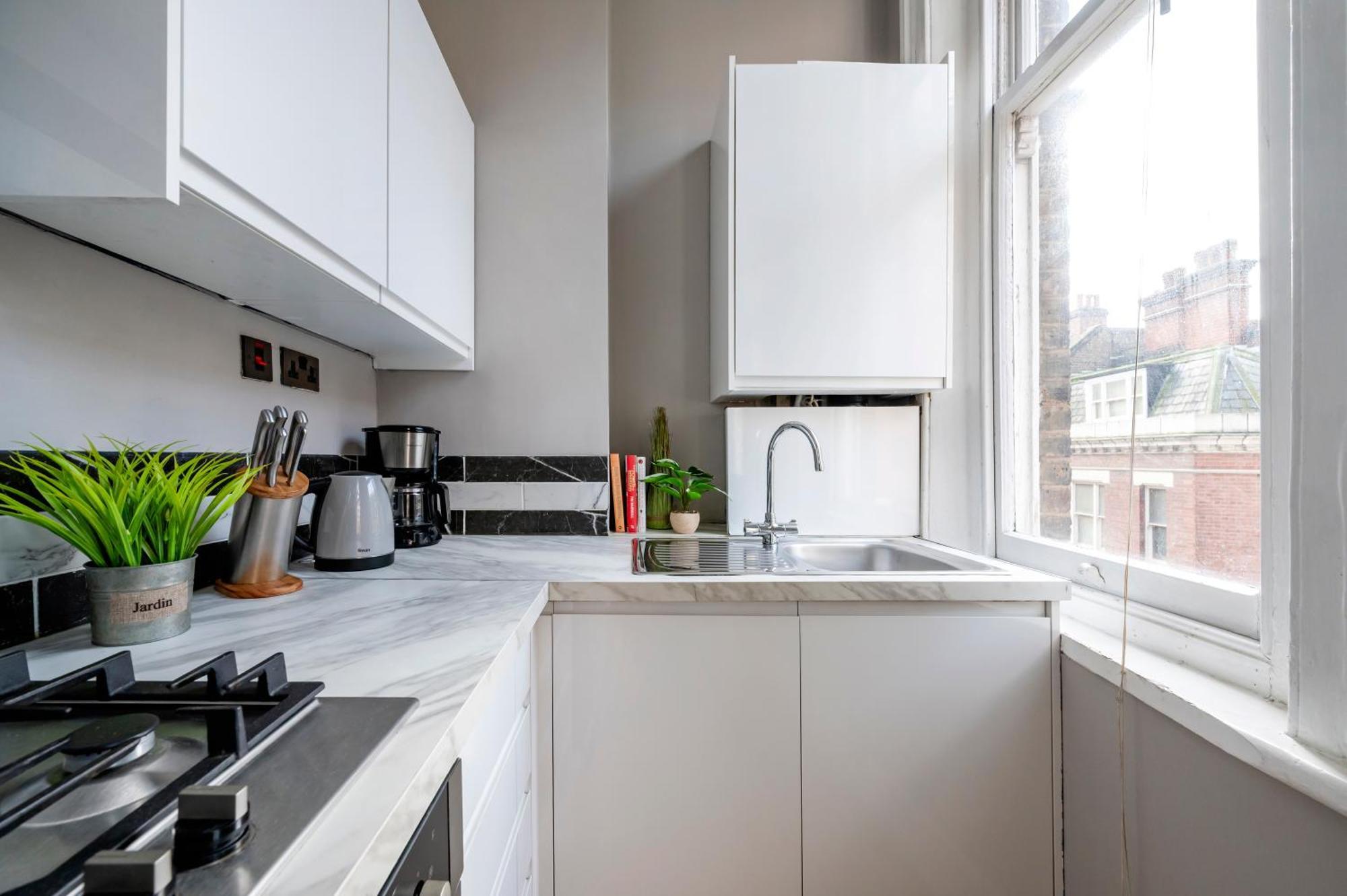 Sunny Corner Apartment In Center Of Лондон Екстер'єр фото